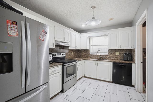 1301 SW 75th Avenue, North Lauderdale, FL 33068