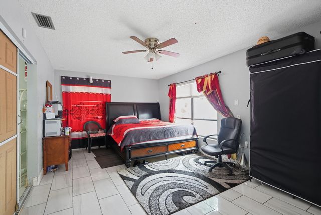 1301 SW 75th Avenue, North Lauderdale, FL 33068