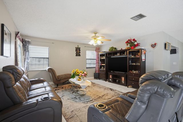 1301 SW 75th Avenue, North Lauderdale, FL 33068