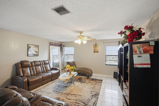 1301 SW 75th Avenue, North Lauderdale, FL 33068