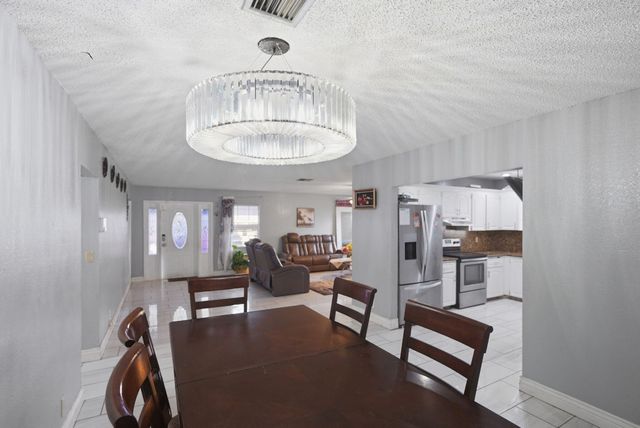 1301 SW 75th Avenue, North Lauderdale, FL 33068