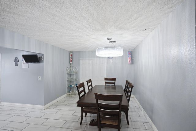 1301 SW 75th Avenue, North Lauderdale, FL 33068