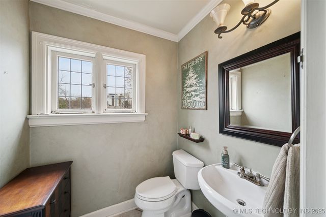 2720 E 22nd Street, Tulsa, OK 74114