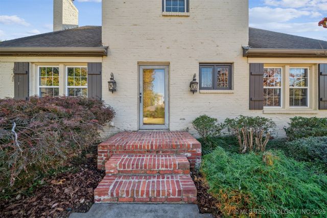 2720 E 22nd Street, Tulsa, OK 74114