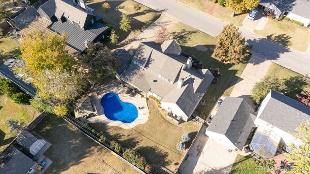 2720 E 22nd Street, Tulsa, OK 74114