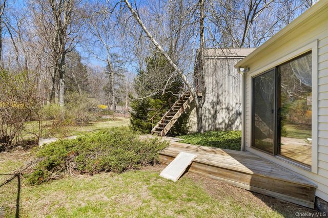 182 Smith Ridge Road, South Salem, NY 10590