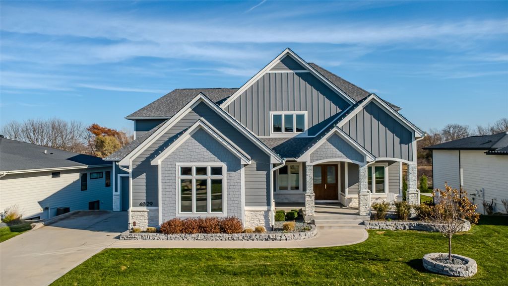 4829 159th Street, Urbandale, IA 50323