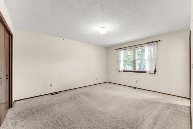 3039 E Covington Street, Springfield, MO 65804