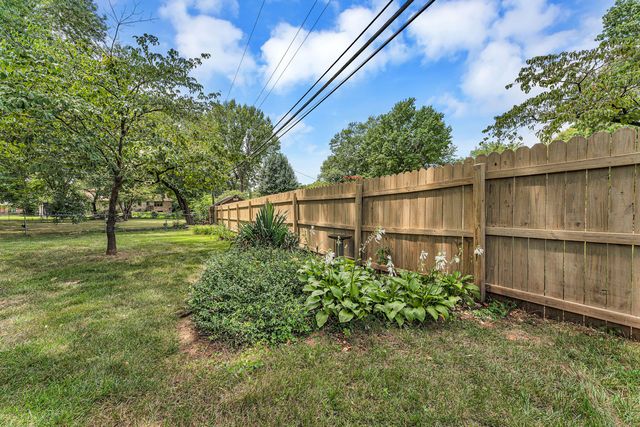 3039 E Covington Street, Springfield, MO 65804
