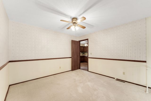 3039 E Covington Street, Springfield, MO 65804