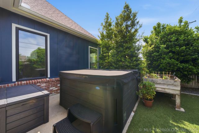 1335 E 36th Place S, Tulsa, OK 74105