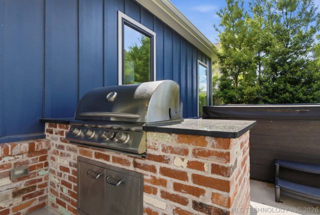 1335 E 36th Place S, Tulsa, OK 74105