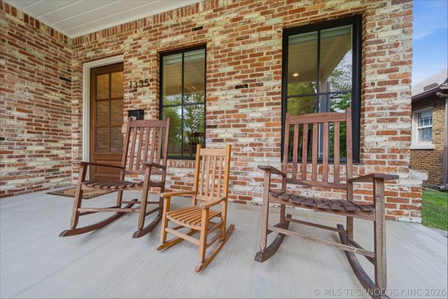 1335 E 36th Place S, Tulsa, OK 74105