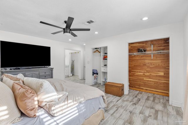 1308 E Hatton St, Pensacola, FL 32503