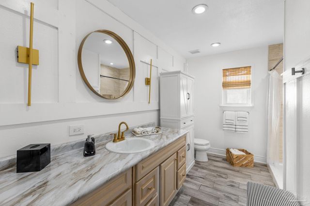 1308 E Hatton St, Pensacola, FL 32503