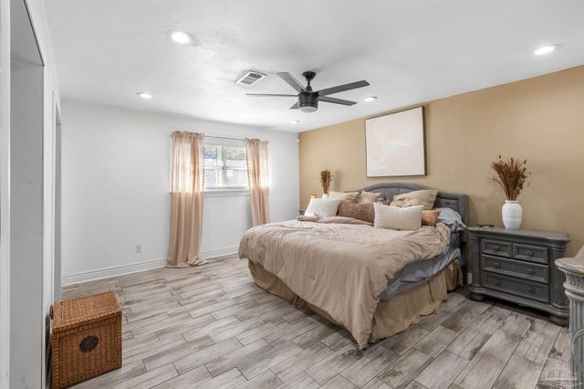 1308 E Hatton St, Pensacola, FL 32503