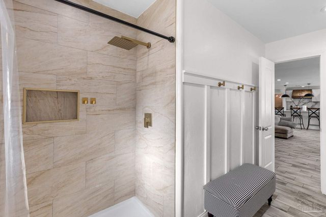 1308 E Hatton St, Pensacola, FL 32503