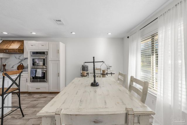 1308 E Hatton St, Pensacola, FL 32503