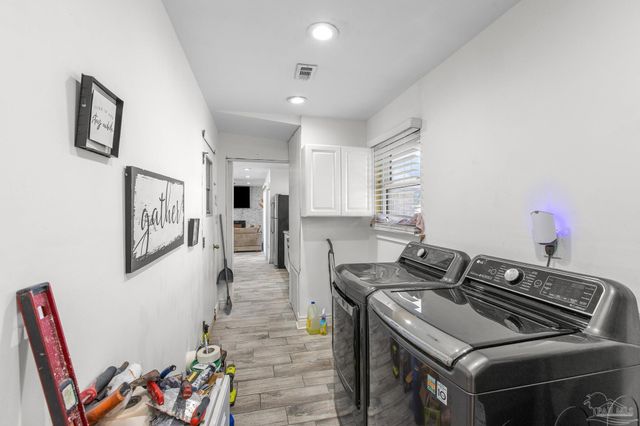 1308 E Hatton St, Pensacola, FL 32503