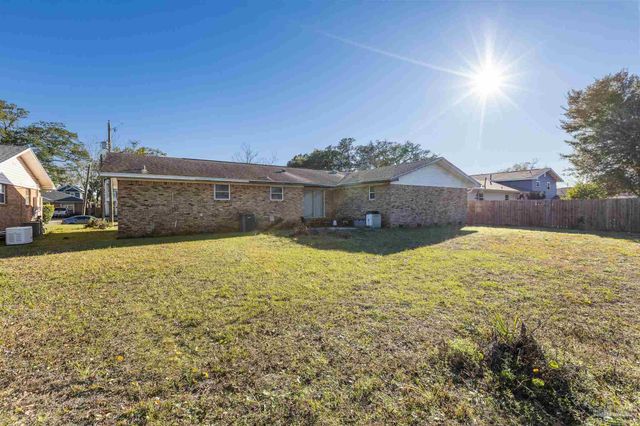 1308 E Hatton St, Pensacola, FL 32503