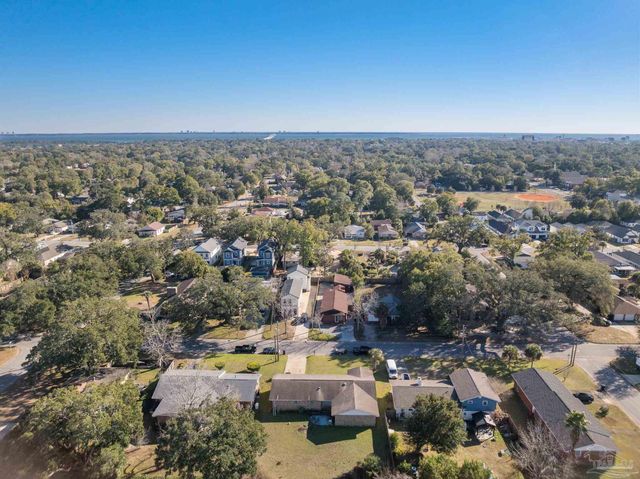1308 E Hatton St, Pensacola, FL 32503