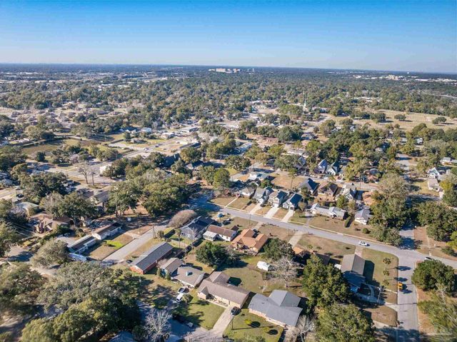 1308 E Hatton St, Pensacola, FL 32503