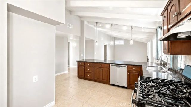 2243 Concord, Pomona, CA 91768