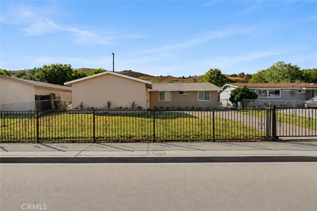 2243 Concord, Pomona, CA 91768
