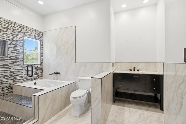 10240 Principe Place, Santa Rosa, CA 93012