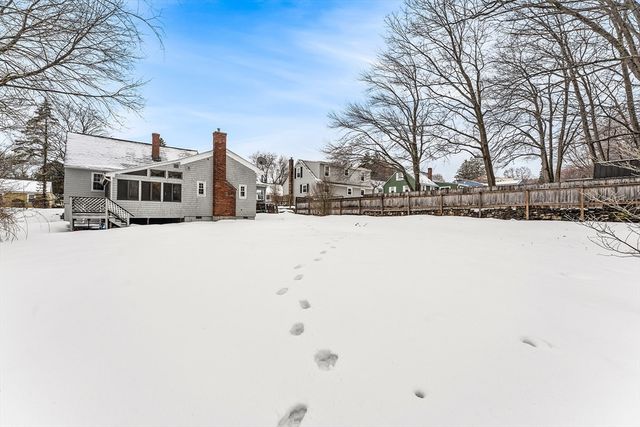 46 Eugene St, Leominster, MA 01453