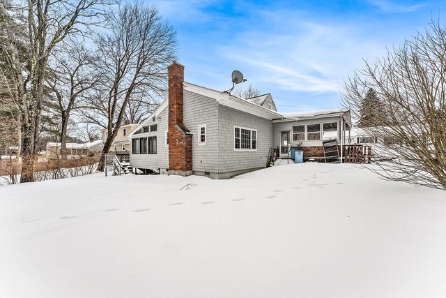 46 Eugene St, Leominster, MA 01453