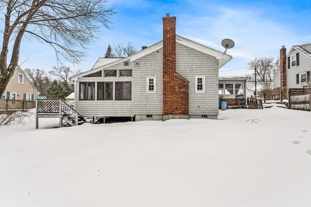 46 Eugene St, Leominster, MA 01453