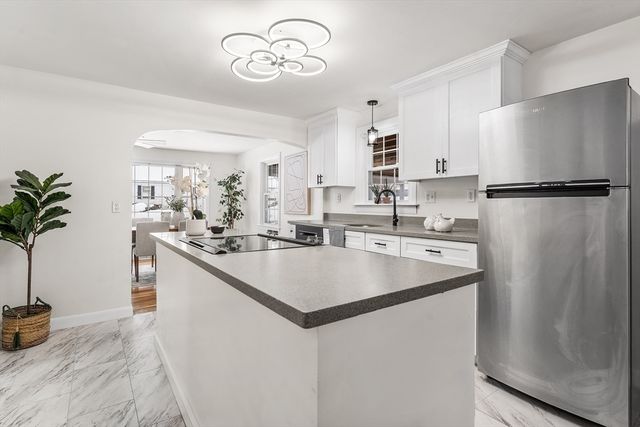 46 Eugene St, Leominster, MA 01453