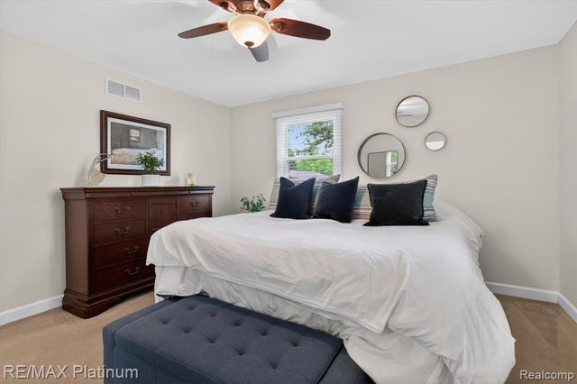 139 Edgemont Drive, Howell, MI 48855