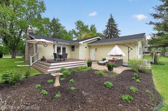 139 Edgemont Drive, Howell, MI 48855