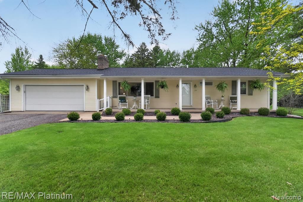 139 Edgemont Drive, Howell, MI 48855