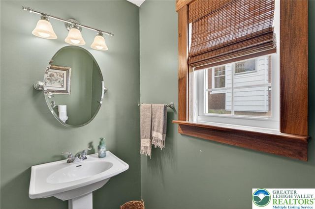 526 11th Avenue, Bethlehem City, PA 18018