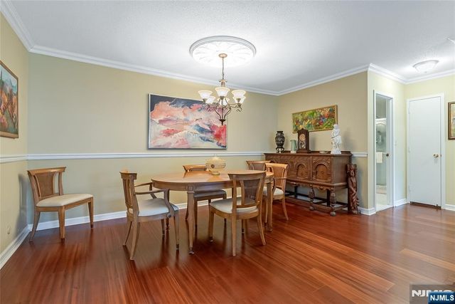 2 Claridge Drive 1NE, Verona, NJ 07044