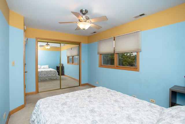 5148 S Newland Avenue, Chicago, IL 60638