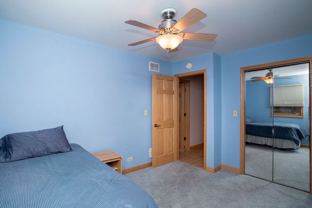 5148 S Newland Avenue, Chicago, IL 60638