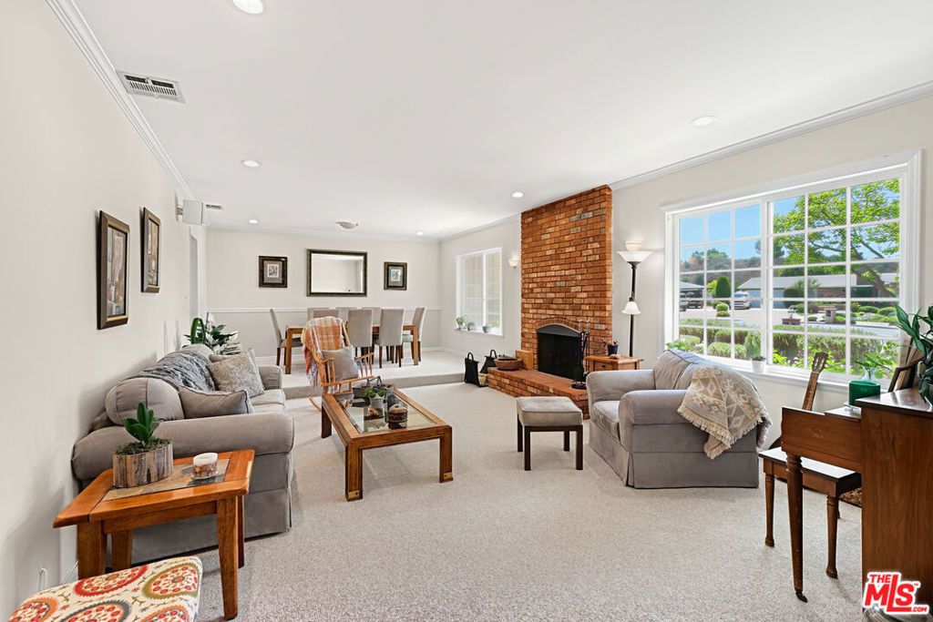 354 Somerset Circle, Thousand Oaks, CA 91360 — photo 5