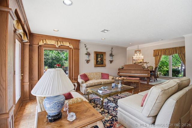 2222 E 45th Place, Tulsa, OK 74105
