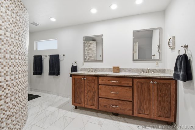 2222 E 45th Place, Tulsa, OK 74105