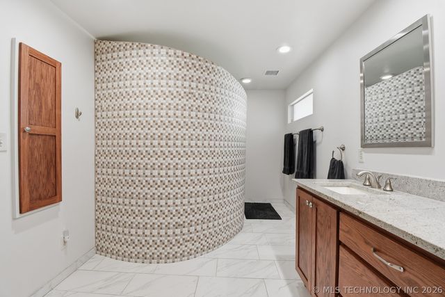 2222 E 45th Place, Tulsa, OK 74105