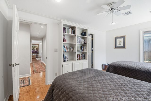 2222 E 45th Place, Tulsa, OK 74105