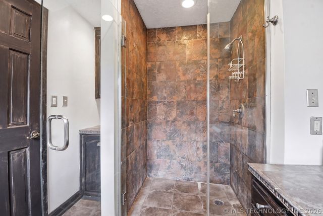2222 E 45th Place, Tulsa, OK 74105