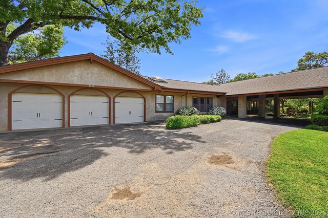 2222 E 45th Place, Tulsa, OK 74105