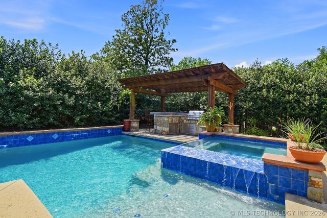 2222 E 45th Place, Tulsa, OK 74105