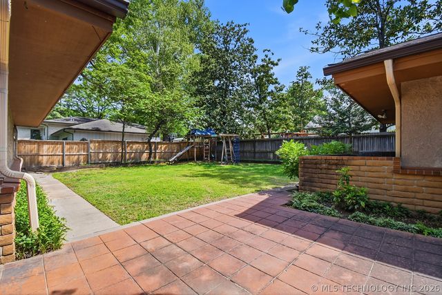 2222 E 45th Place, Tulsa, OK 74105
