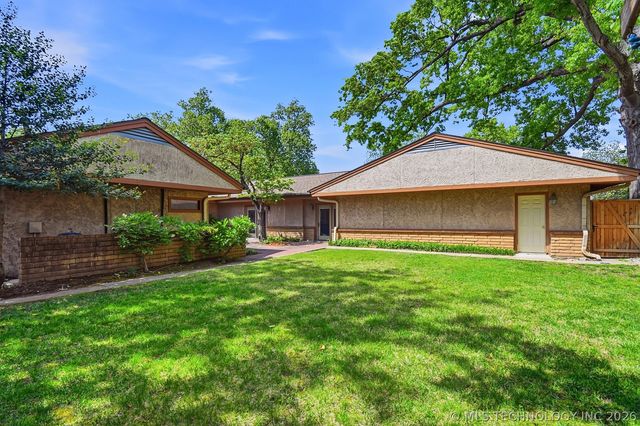 2222 E 45th Place, Tulsa, OK 74105